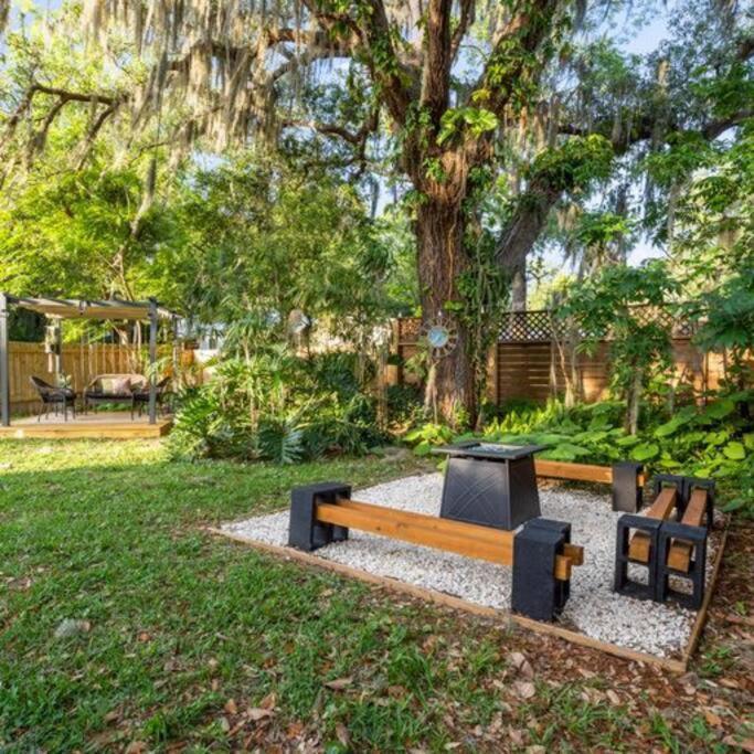 Quiet Get Away In A Vibrant * St. Augustine