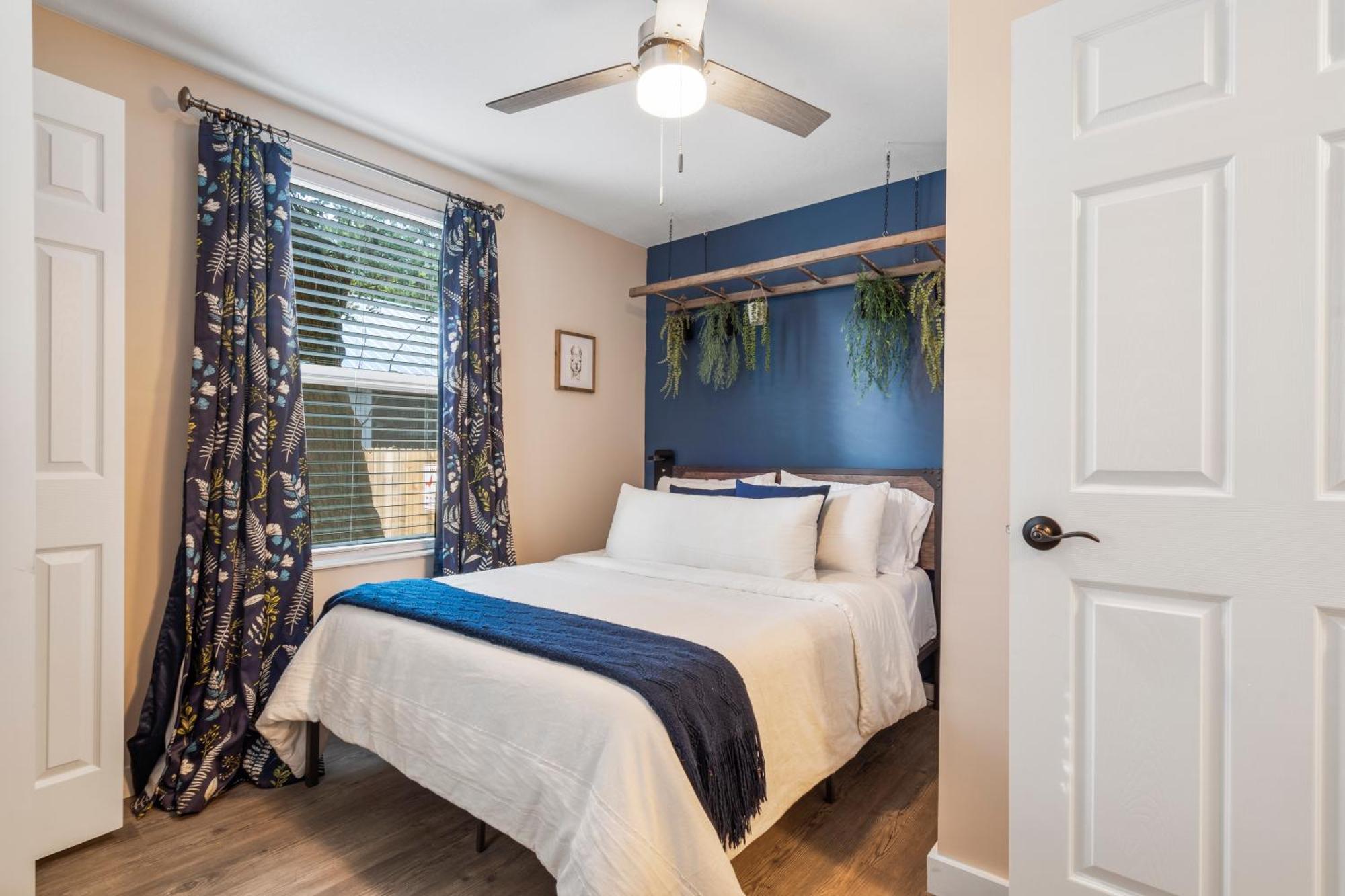 Quiet Get Away In A Vibrant Ferienhaus *